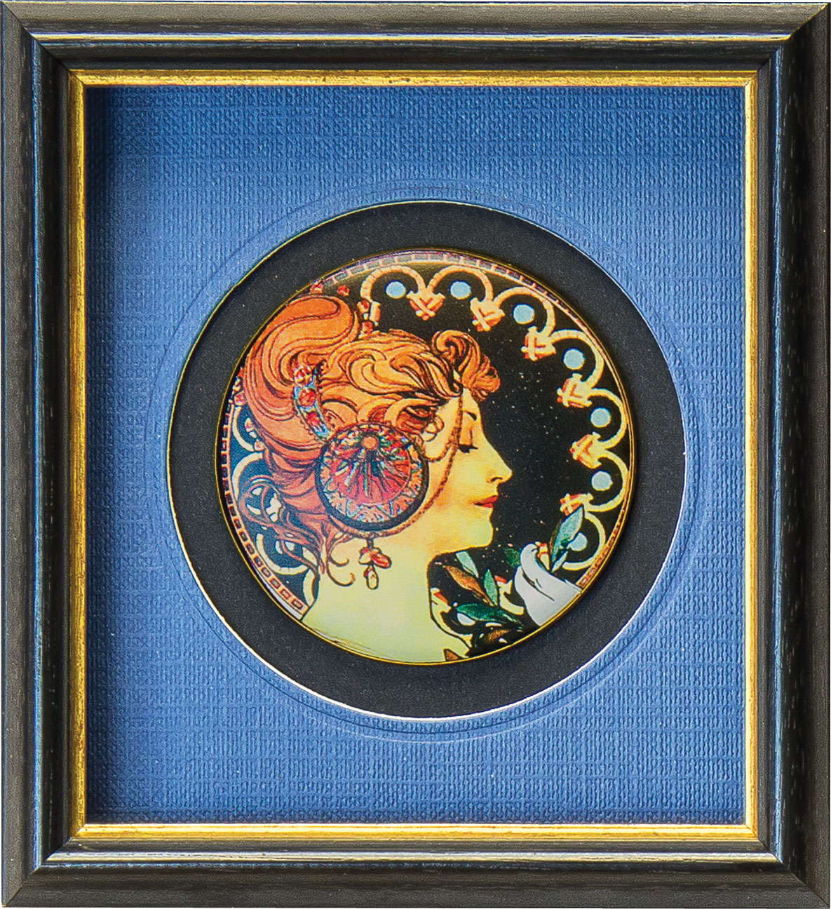 Alphonse Mucha: Miniatur-Porzellanbild 'La Plume', gerahmt